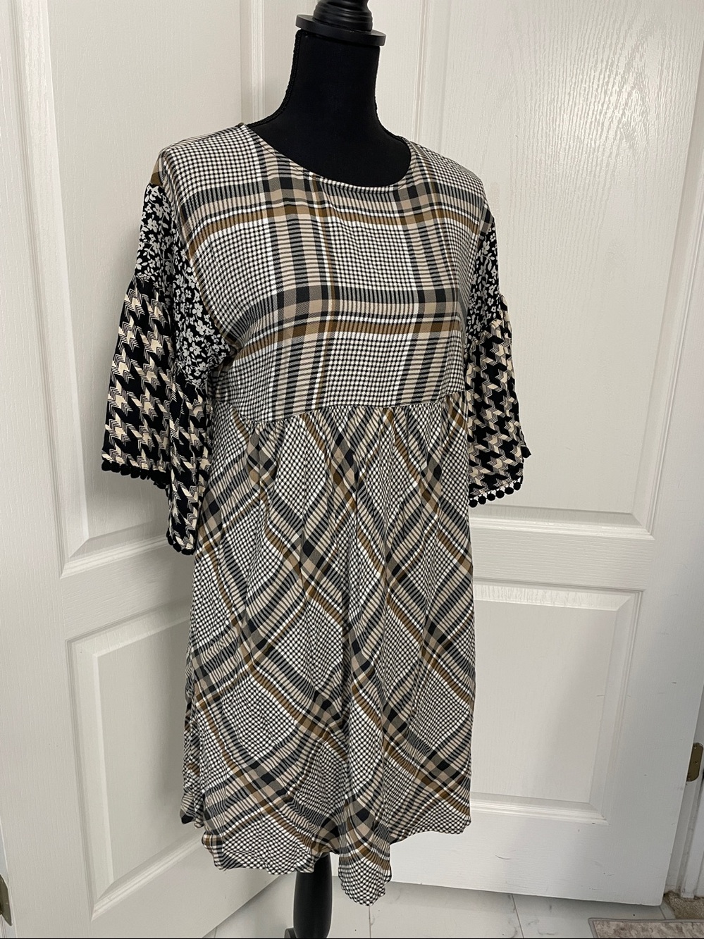 Uncle Frank dress plaid S loose fit fluted sleeves